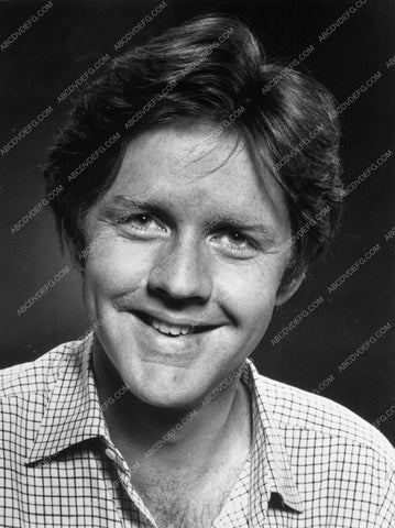 Robert Ginty portrait 7016-25