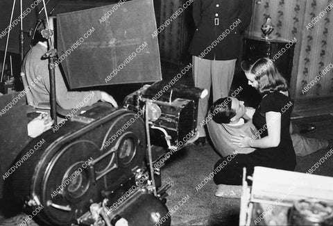 candid Deanna Durbin w director Richard Siodmak on set film Christmas Holiday Gene Kelly 7019-029