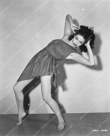 Yvonne de Carlo doing exotic dance sequence 7033-36