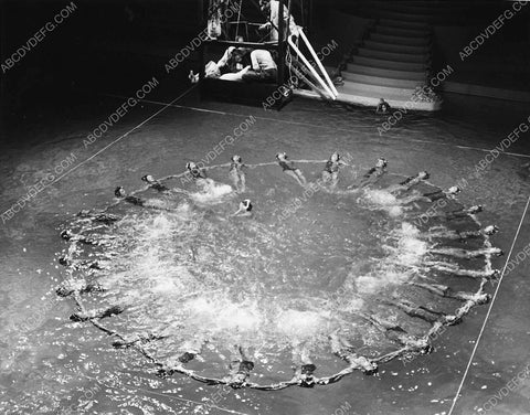 cool filming in water tank Esther Williams and girls MGM Studios film Bathing Beauty 7159-02