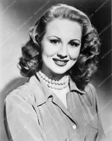 beautiful Virginia Mayo portrait 7231-11