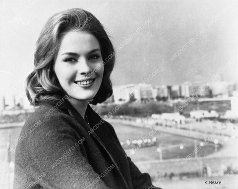 beautiful Jean Seberg 7249-07