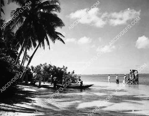 John Ford w cast and crew on location filming The Hurricane 7388-07