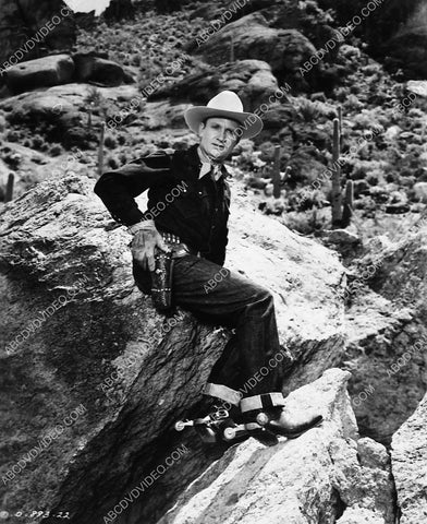 Gene Autry going for his pistol 7391-24