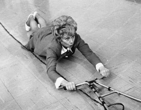 Lucille Ball going for a ride 7469-25