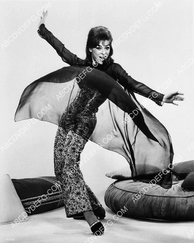 Fran Jeffries twirling the gown 7529-35