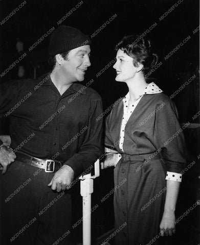 Robert Taylor Urula Theiss MGM film All the Brothers Were Valliant 7704-17