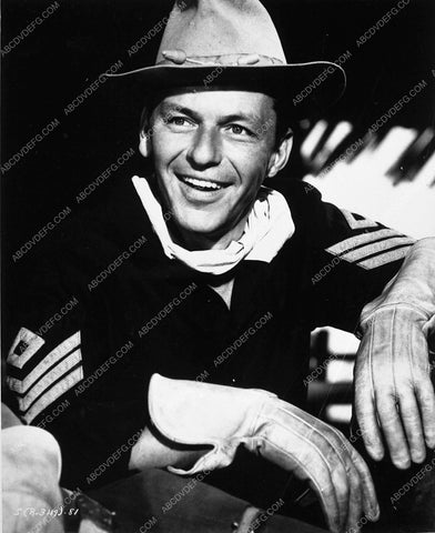 Frank Sinatra in cavalry garb western film Sergeant's Three 7716-03