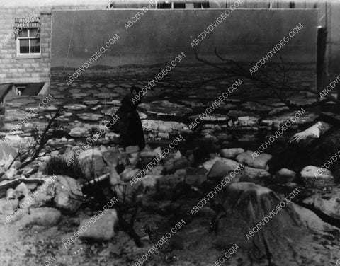 Mary Fuller 1910 Vitagraph Studios cool tank shot w backdrop silent film Uncle Tom's Cabin 7762-29