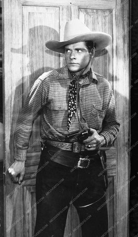 Donald Woods western portrait 7764-05