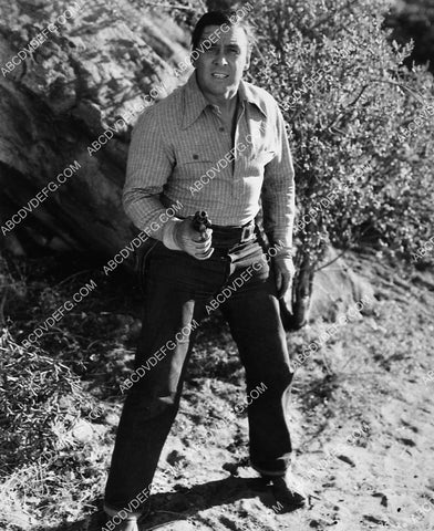 George O'Brien says stick em up 7766-26