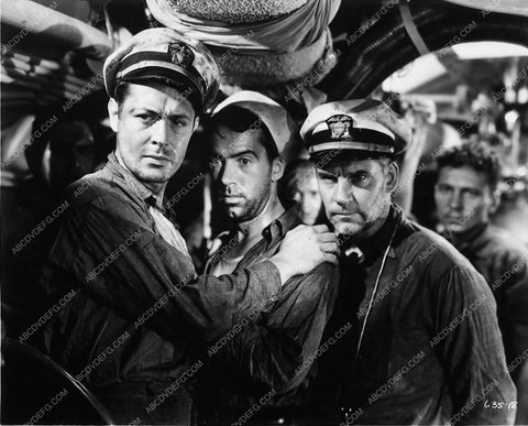Robert Montgomery Walter Huston film Hell Below 7855-11