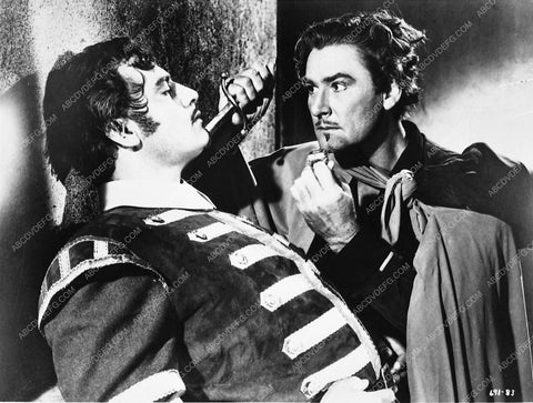 Robert Douglas Errol Flynn film Adventures of Don Juan 7877-07