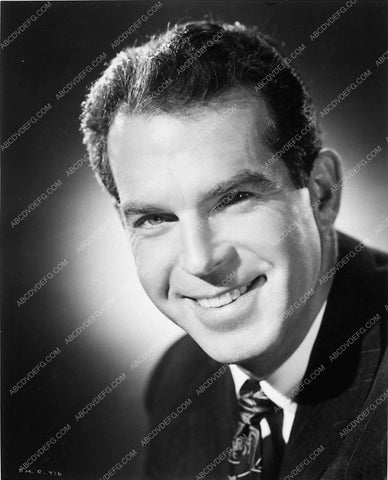 Fred MacMurray portrait 7895-13