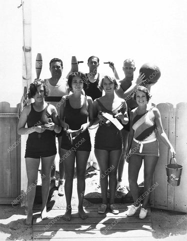 Lila Lee Dorothy Mackaill and friends at the beach in their new swimwear 7975-17
