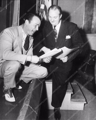 Roy Rogers behind the scenes looking at the script 8174-19