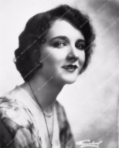 silent film actress Mary Philbin portrait 8174-25