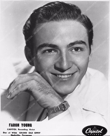 Faron Young portrait 8174-30