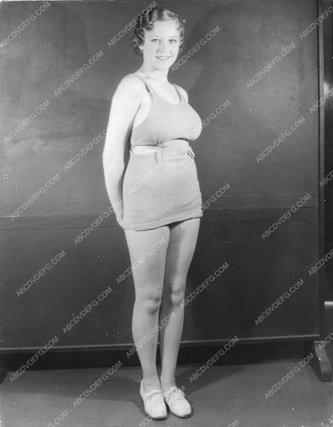 hollywood hopeful Diana Melville portrait in swimsuit 81bx01-052
