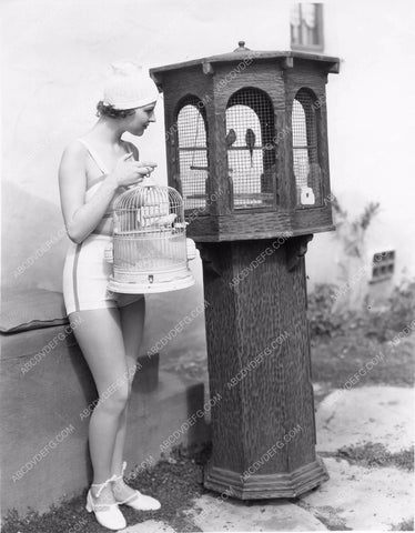 Columbia starlett cute in shorts takes care of her parakeets 81bx01-075