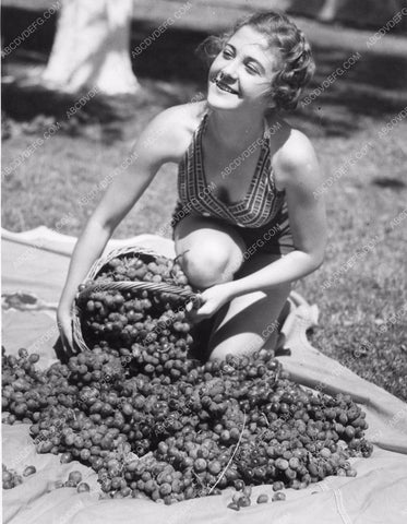 1934 San Joaquin Calif Grape Celebration Beatrice Powell 81bx01-079