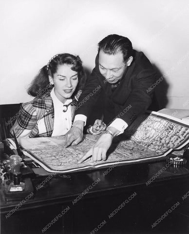 Jinx Falkenburg China Consul T.K. Chang look at map 81bx01-159
