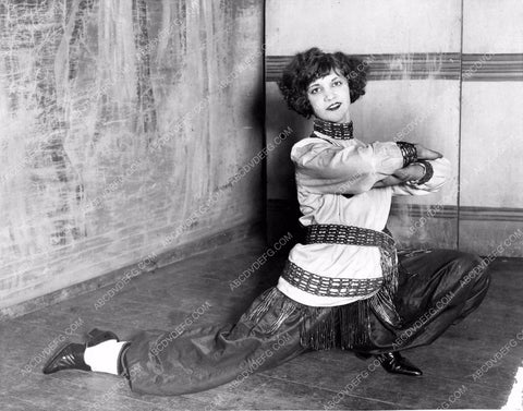 dancer Lorraine Roussel 81bx01-245