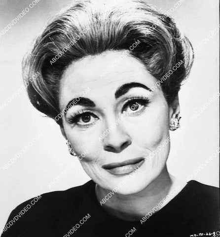 Faye Dunaway as Joan Crawford film Mommie Dearest 8233-34