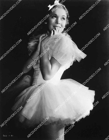 Maureen O'Sullivan as ballerina 8245-10