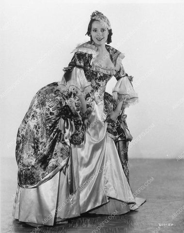 Elsa lanchester full wardrobe shot 8314-08