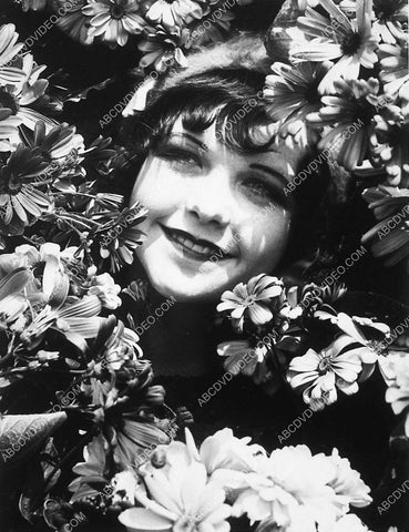 Viola Dana in the flowers 8513-07