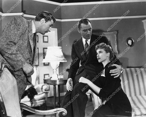 Robert Mitchum Brian Aherne Laraine Day film noir The Locket 8730-05