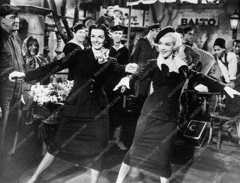 Marilyn Monroe film scene Gentlemen Prefer Blondes 8803-21