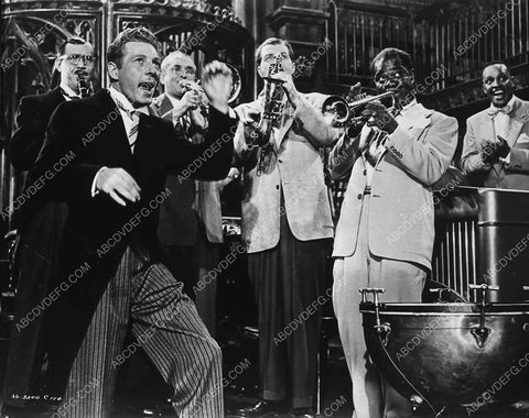 Danny Kaye Louis Armstrong film A Song Is Born 8856-26