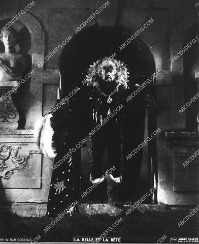 Jean Cocteau classic foreign film Beauty and the Beast 8905-29