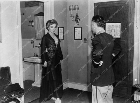 Marilyn Monroe Don't Bother To Knock 8911-33
