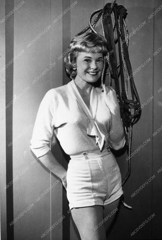 Connie Haines in shorts leggy cheesecake pose 8943-27