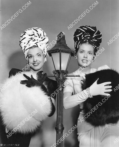 Jinx Falkenburg Marjorie Reynolds film Meet Me on Broadway 8B11-281