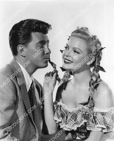 Fred Brady Marjorie Reynolds film Meet Me on Broadway 8B11-285