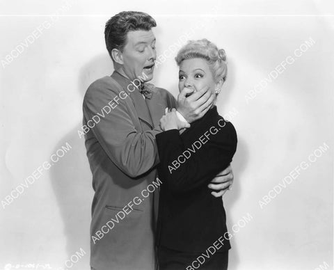 Fred Brady Marjorie Reynolds film Meet Me on Broadway 8B11-379