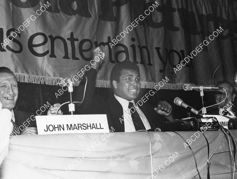 Muhammad Ali press conferrence 8B11-409