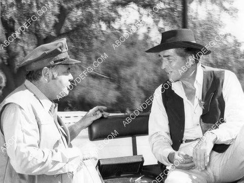 Jonathan Winters Dean Martin TV special Dean Martin's Christmas in California 8B11-505