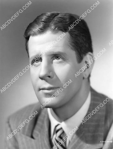 Rudy Vallee portrait 8B11-789