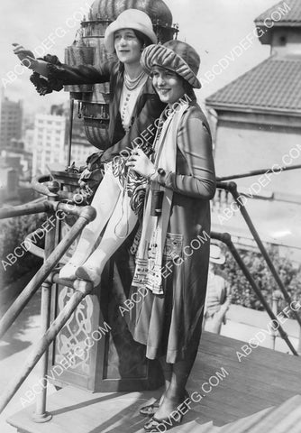 1925 Miss California & Miss Santa Cruz Faye Lamphier Yetta Haber in NYC hotel McAlpin rooftop 8B11-810