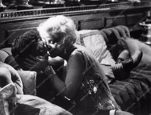 Marilyn Monroe film The Prince and the Showgirl 8b03-030