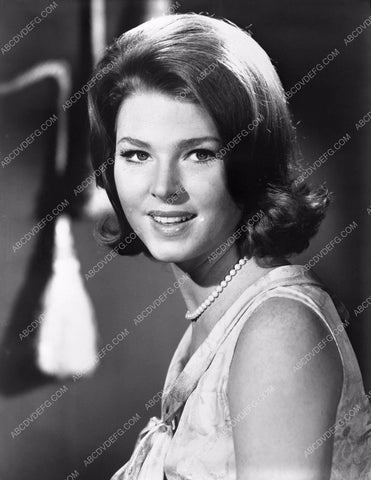 Mariette Hartley portrait 8b03-158