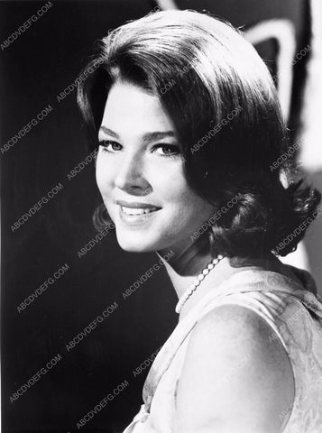 Mariette Hartley portrait 8b03-159