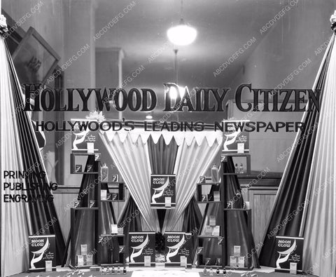 Citizen Daily Newspaper execs historic Los Angeles window displays 8b03-224