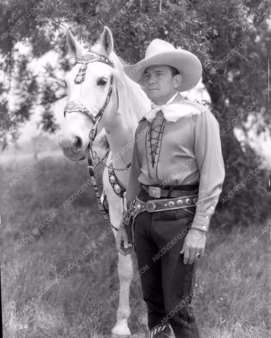 cowboy star Buck Jones and his horse Silver 8b03-328