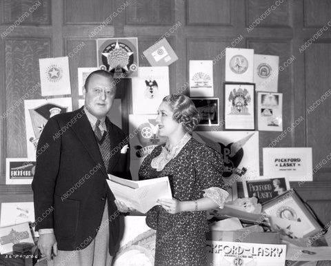 Mary Pickford Jesse Lasky decide on a logo 8b03-565